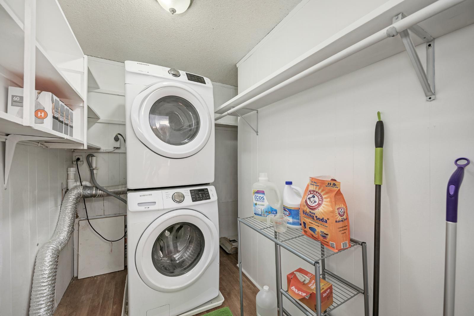 Blue Gecko private washer and dryer at Gecko House Manasota Key