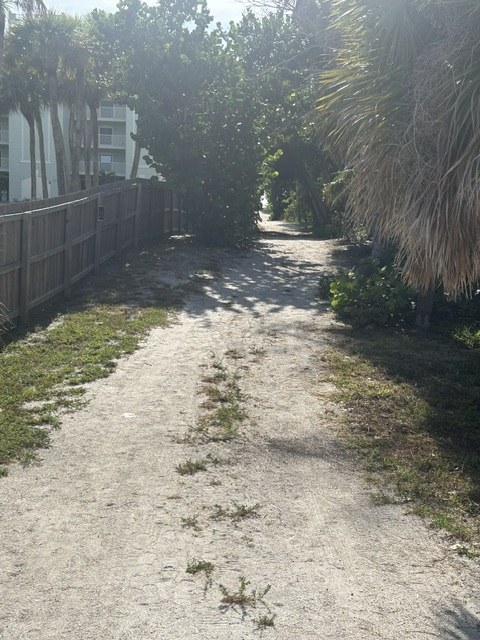 Walkway from Gecko House toward the beach access on Manasota Key